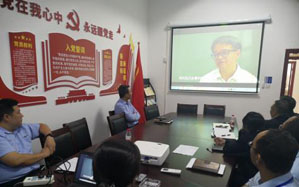 叩問初心，砥礪前行 --公交黨支部集中觀看反腐警示教育片
