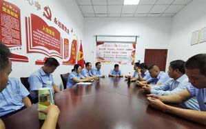智能環(huán)保，安全出行100%-公交公司舉行專線車安全會議”